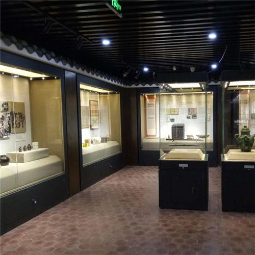 铸造品牌之美 隆城展示精品展柜的设计与制作艺术